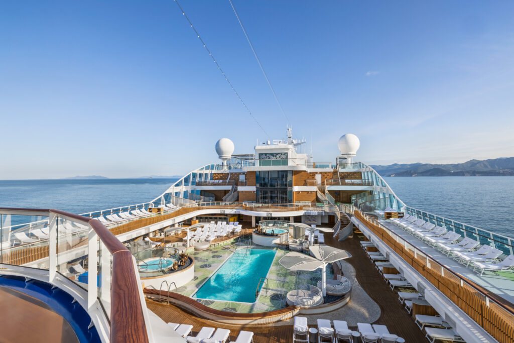 Pool Vista Oceania Cruises Vulta al Mundo
