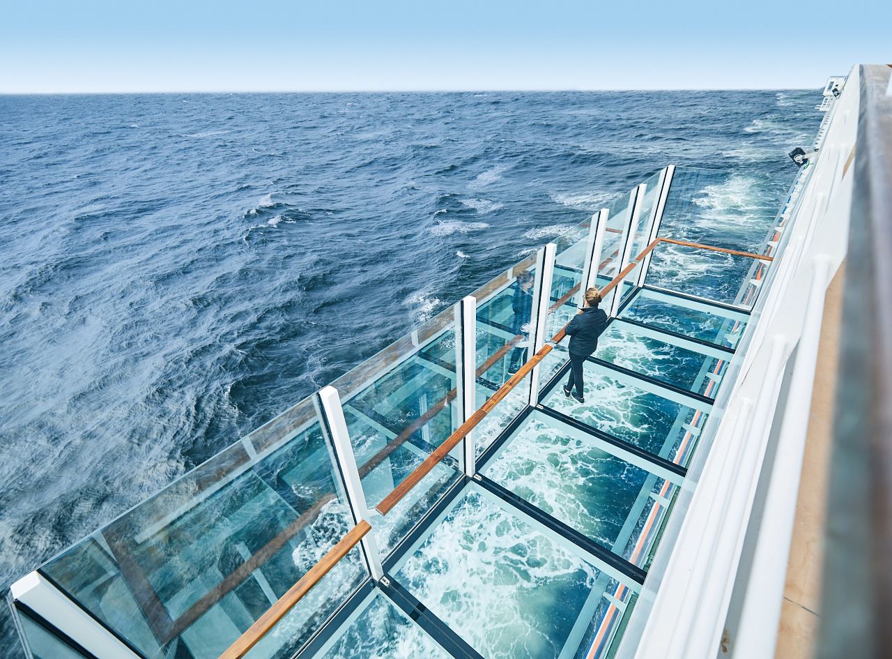 Hapag-Lloyd cruises